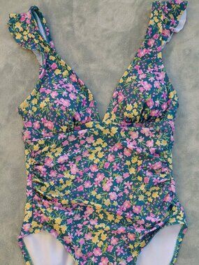 Kona Sol Green Floral Ruffle Strap One-Piece Swimsuit 🌸💚